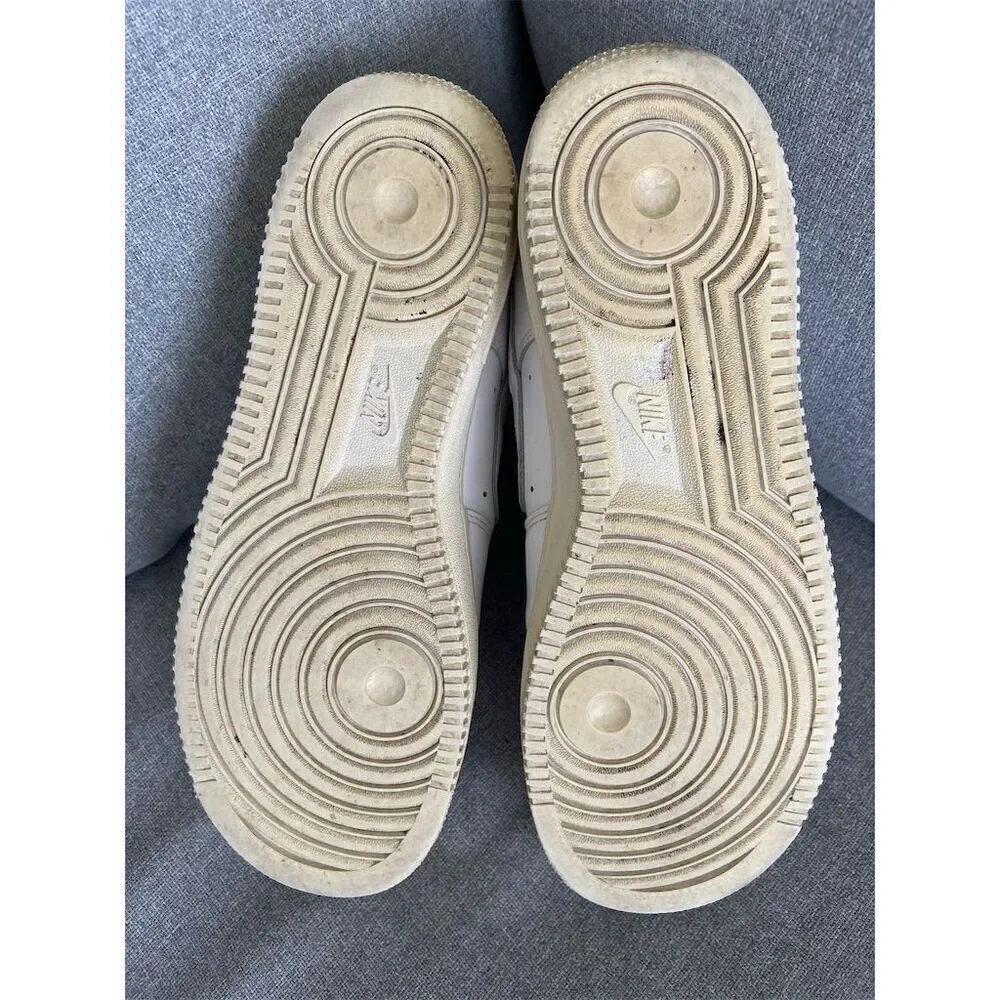 Nike Air Force 1 Low '07 White Sneakers Unisex Size 9 Athletic Shoes